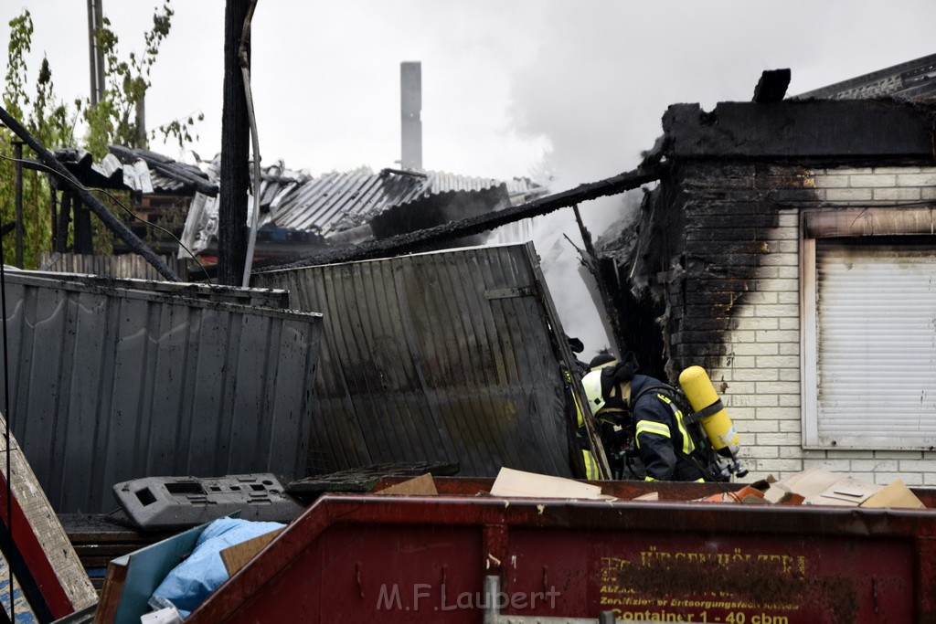 Feuer 4 Bergisch Gladbach Gronau Am Kuhlerbusch P275.JPG - Miklos Laubert